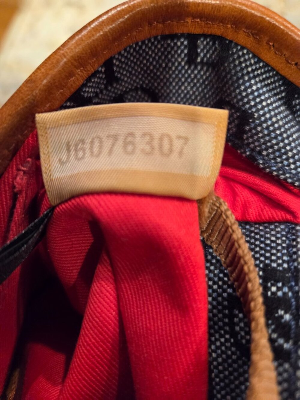 Dooney and Bourke signature 3 compartment crossbody handbag - Picture 6 of 6